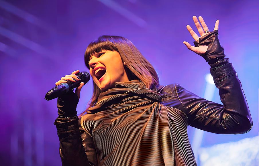 Matia Bazar feat Silvia Mezzanotte